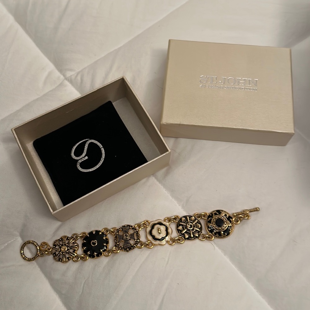 Women’s bracelet